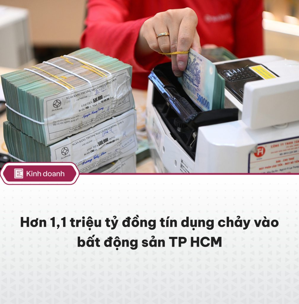 Giao dịch tiền mặt tại ngân hàng thương mại. Ảnh: Giang Huy